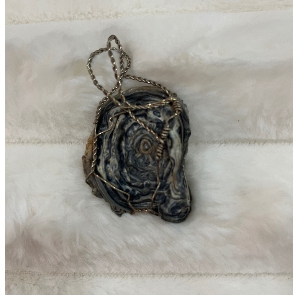 Unbranded‎ Wire Wrapped Pendant Unisex OS Grey Good Fossilized Shell Agate Stone
